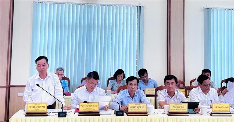 Đồng chí Nguyễn Quý Mỵ - Bí thư Huyện ủy Đạ Huoai phát biểu tại Hội nghị
