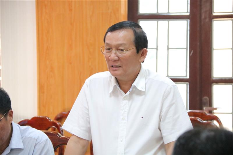 Đồng chí Nguyễn Văn Hoàng - Phó Bí thư Huyện ủy, Chủ tịch UBND huyện Lâm Hà nêu một số khó khăn cần tháo gỡ của địa phương