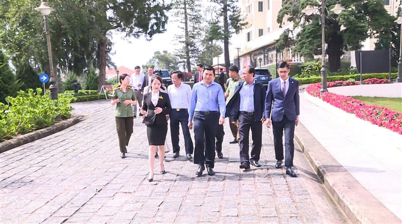 Phó Bí thư Thường trực Tỉnh ủy Nguyễn Hoài Anh khảo sát thực tế các địa điểm dự kiến tổ chức Đại hội đại biểu Đảng bộ tỉnh Lâm Đồng, nhiệm kỳ 2025 - 2030