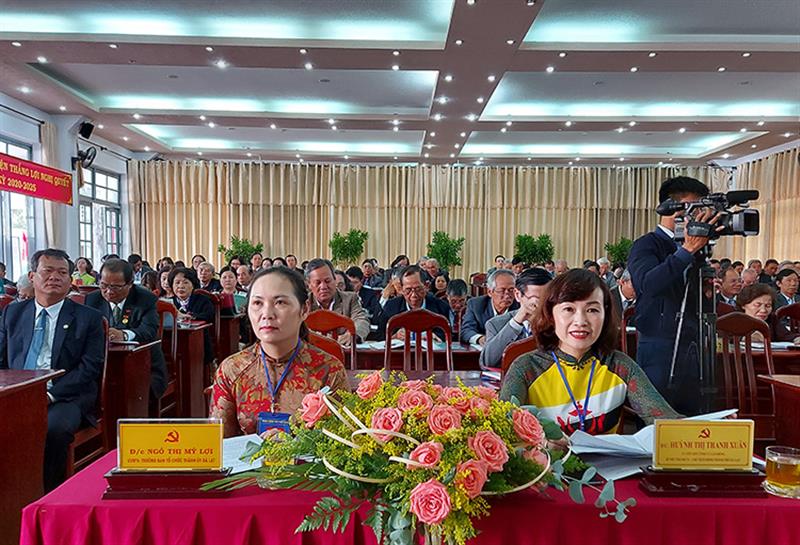 Các đại biểu tham dự đại hội