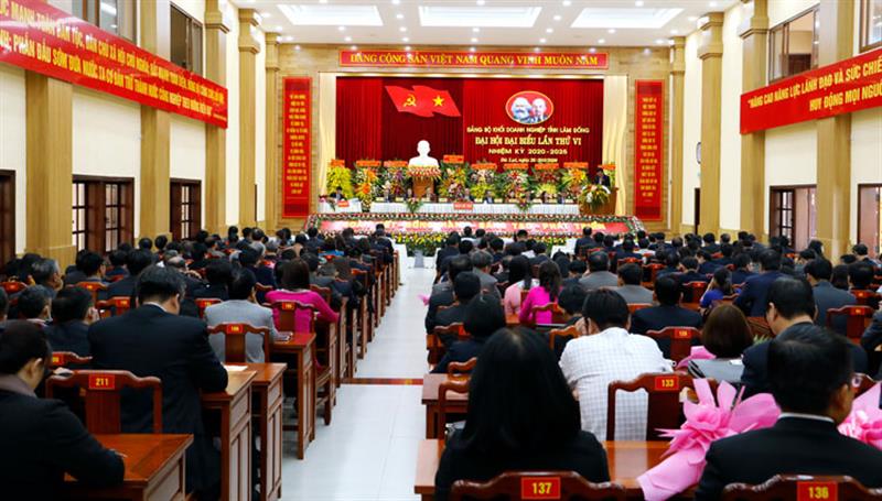 Quang cảnh phiên bế mạc