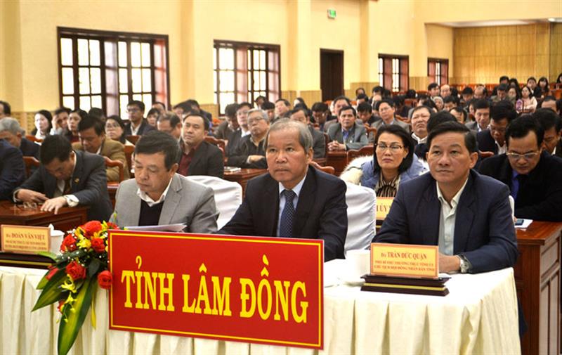 Lãnh đạo tỉnh tham dự hội thảo. Ảnh: Viết Liễu