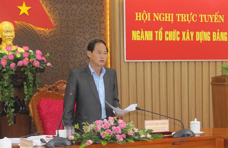 Đồng chí Nguyễn Trọng Ánh Đông - Ủy viên Ban Thường vụ Tỉnh ủy, Trưởng Ban Tổ chức Tỉnh ủy phát biểu chỉ đạo tại hội nghị
