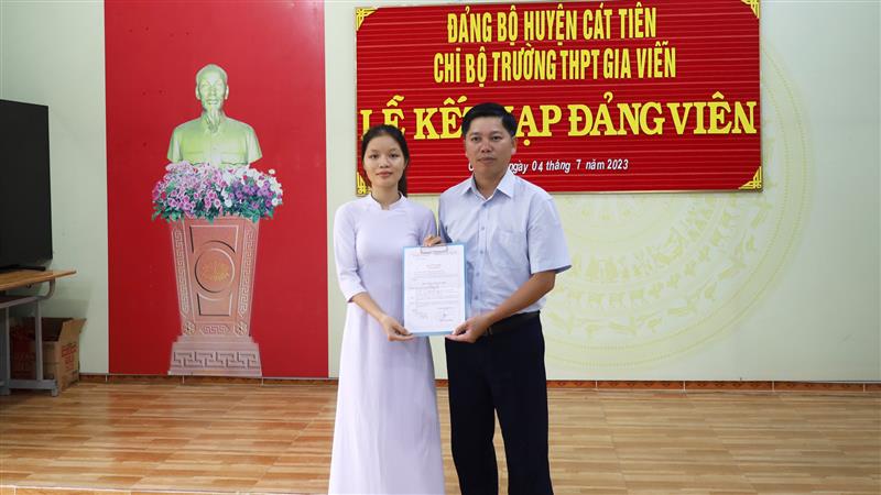 Huyện ủy Cát Tiên đặt mục tiêu phấn đấu hàng năm kết nạp được 2 đảng viên là học sinh
