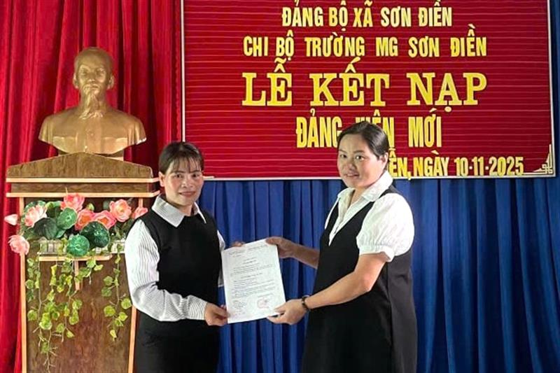 Công tác tạo nguồn trong lực lượng thanh niên được Đảng bộ xã Sơn Điền xác định là yếu tố then chốt để phát triển đảng viên mới Công tác tạo nguồn trong lực lượng thanh niên được Đảng bộ xã Sơn Điền xác định là yếu tố then chốt để phát triển đảng viên mới