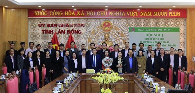 Tinh thần quyết tâm cao và đồng lòng trách nhiệm của Ban Đại diện HĐQT NHCSXH và tập thể Chi nhánh NHCSXH tỉnh Lâm Đồng trong thực hiện và phát triển hoạt động tín dụng chính sách