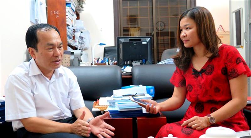 PGS.TS Nguyễn Văn Giang trao đổi với phóng viên. 