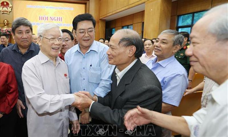 Tổng Bí thư, Chủ tịch nước Nguyễn Phú Trọng với cử tri quận Ba Đình, Hoàn Kiếm và Tây Hồ. Ảnh: TTXVN